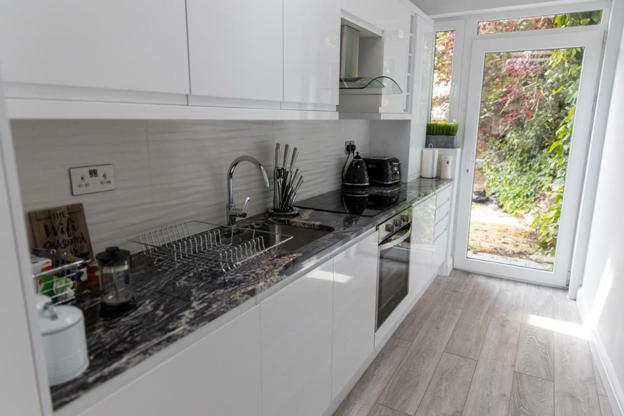 London Northwick Park Serviced Apartments By Riis Property Harrow Eksteriør billede